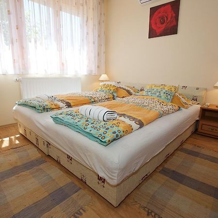 Zoli Apartmanok-Brody 51-53 ไฮจ์ดุสโซบอสโล ภายนอก รูปภาพ