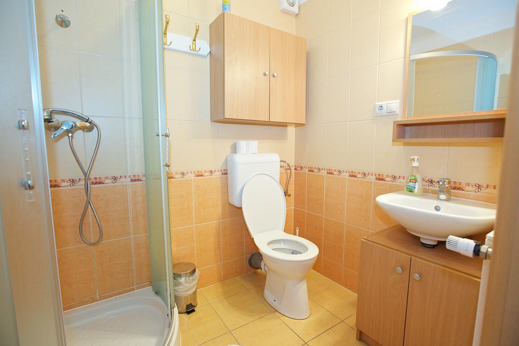 Zoli Apartmanok-Brody 51-53 ไฮจ์ดุสโซบอสโล ภายนอก รูปภาพ
